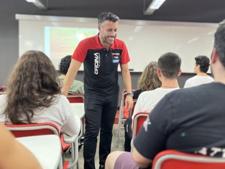 Diretor pedagógico do pré-vestibular Wander Azanha